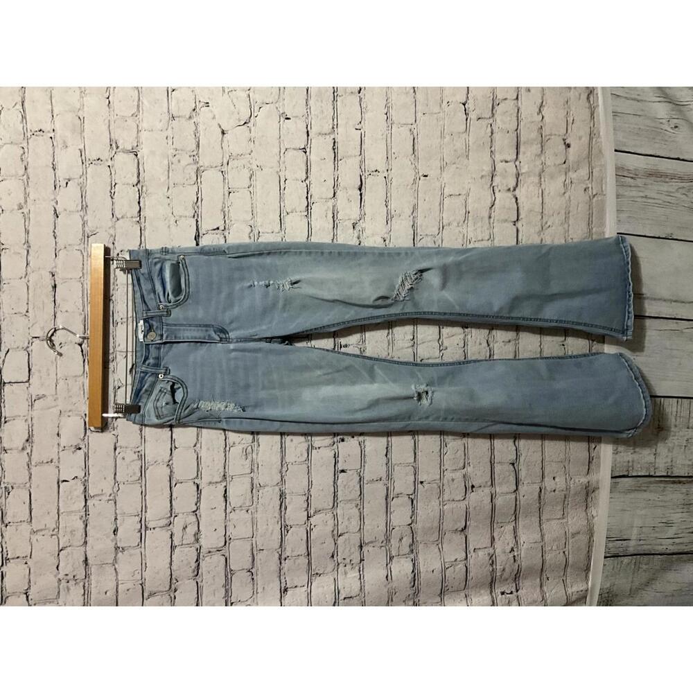 Forever 21 Light Wash Flare Jeans Size 27‎